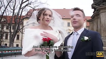 HUNT4K. Camerist meets teenager duo in Prague and offers good cash