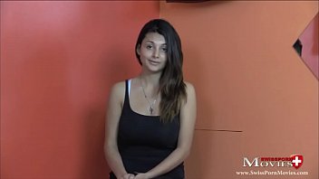 Porno-Casting mit dem versauten Teeny Lilly 18j.. Die Kleine liebt Hook-up und will ins Pornogeschäft. y. Lilly on the casting